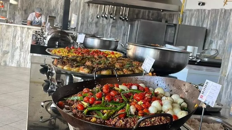 سلف ناهار هتل ساندیا بای لیبرتی سان سیتی